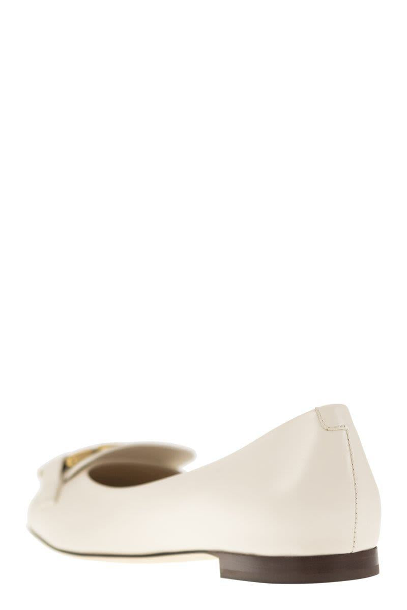Tod'S Leather Ballerina With Accessory