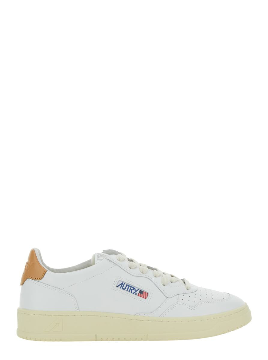 'Medalist Low' White Sneakers With Contrasting Heel Tab In Leather Man