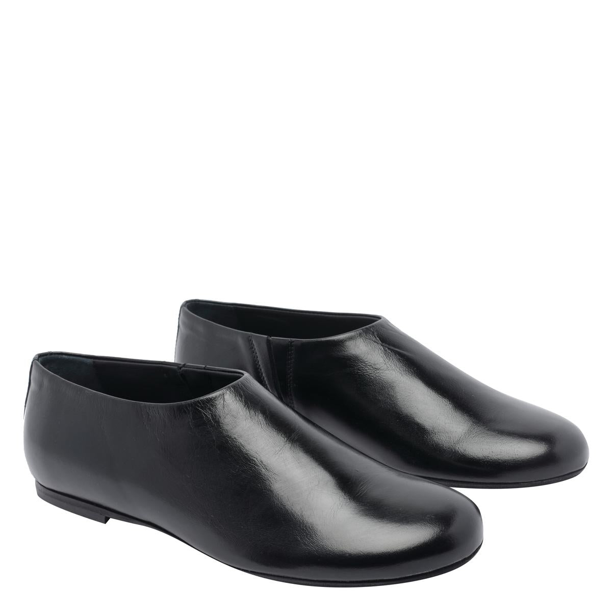 Poeve Flat Shoes